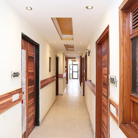 Oyo Flagship Hotel F Five Neu-Delhi Exterior foto