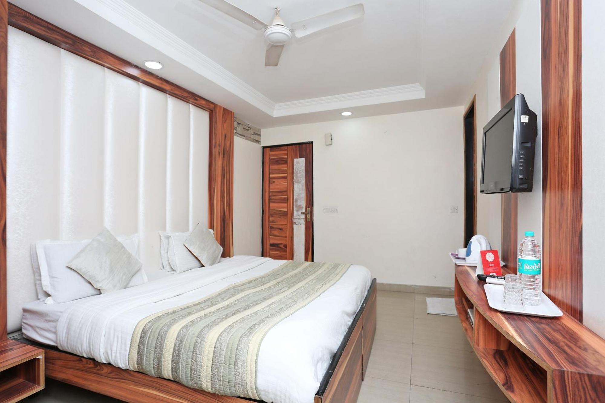 Oyo Flagship Hotel F Five Neu-Delhi Exterior foto