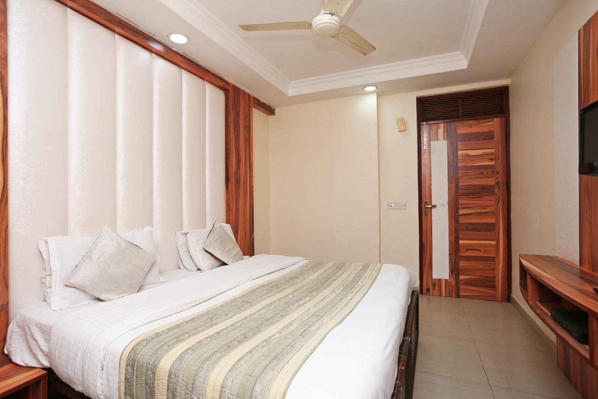 Oyo Flagship Hotel F Five Neu-Delhi Exterior foto